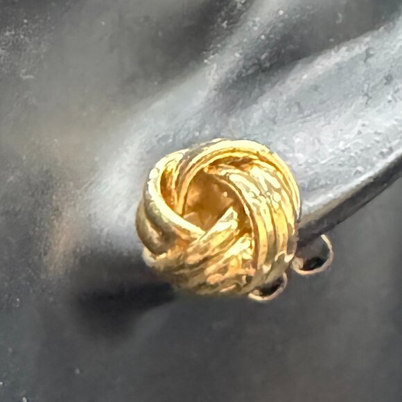 Vintage Avon Gold Tone Chain Necklace and Pierced Earrings set with Knots - Picture 7 of 12